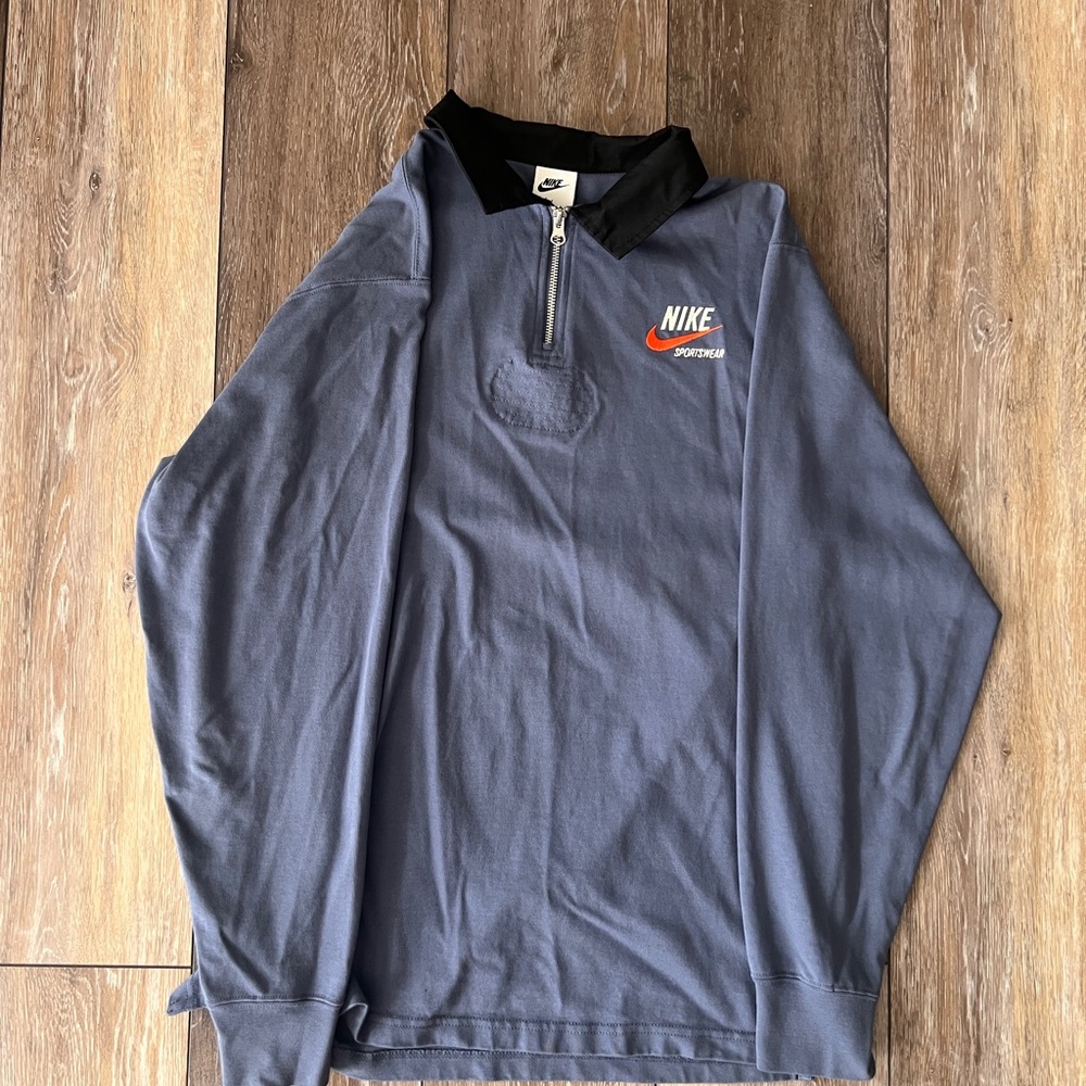 Nike Men’s Navy Quarter-Zip shirt